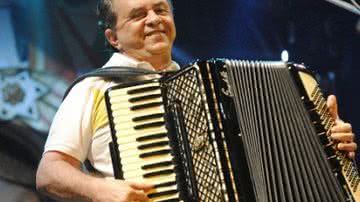 Imagem  Flávio José apresenta novo show no Armazém Vilas
