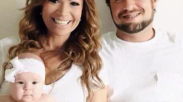 Imagem Solange Almeida escreve mensagem positiva com foto família