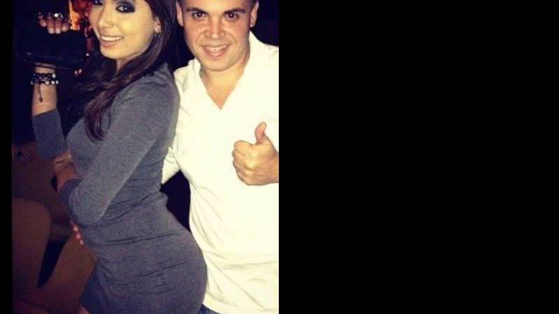 Imagem Grávida ou gorda? Anitta aparece em estranha foto na web