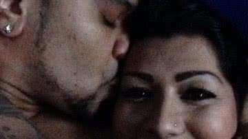 Imagem Naldo e Moranguinho é um grude só até no ônibus