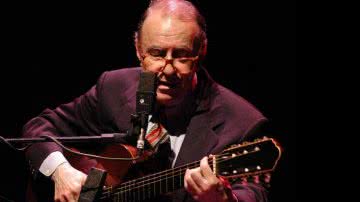 Imagem João Gilberto pode cantar para o papa Bento XVI no Brasil