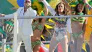 Imagem Pitibull posta foto de gravação do clipe da Copa e corta Claudia Leitte