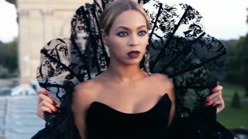 Imagem Beyoncé explica porque ficou quase nua em novos clipes