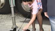 Imagem Lady Gaga passeia na rua sem as calças