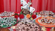 Imagem Alcione comemora aniversário e convidados atacam mesa de docinhos