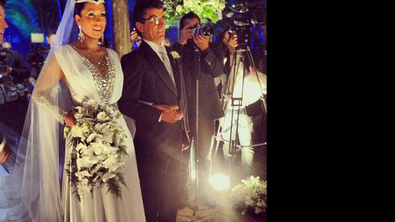 Imagem Naldo e Moranguinho se casam em meio a muita emoção no Rio de Janeiro