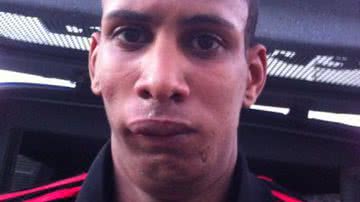 Imagem   Homem armado é preso por roubo de carro