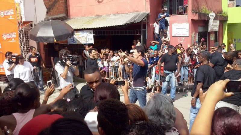 Imagem Rodrigo Faro grava quadro de programa em Salvador