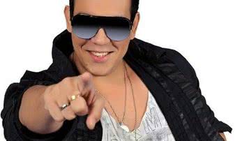 Imagem Ex-vocalista dos Bambaz lança novo projeto no Armazém Vilas 