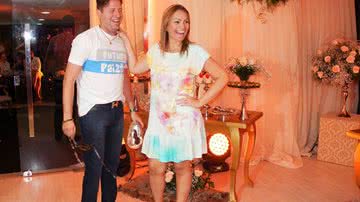 Imagem Solange Almeida ganha festa surpresa de aniversário
