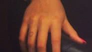 Imagem Para Neymar? Bruna Marquezine tatua coração no dedo