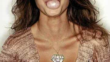 Imagem Thaila Ayala faz patricinha e lembra de mãe doméstica