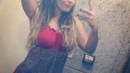 Imagem Anamara exibe corpão usando babydoll