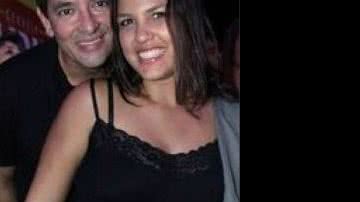 Imagem Ex-BBB 'Lolita' se casa com ex-executivo do Eva e quer fugir da fama