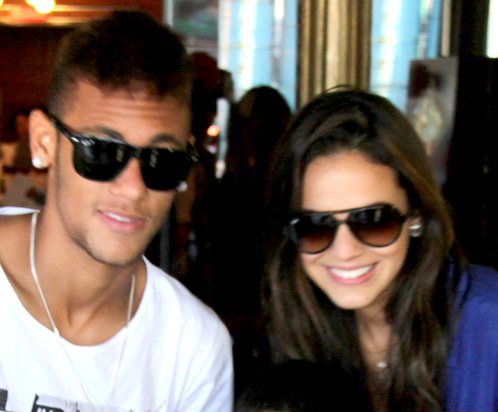 Imagem Bruna Marquezine nega término de namoro com Neymar