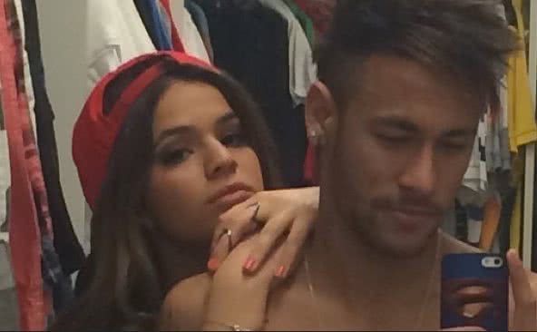 Imagem Bruna Marquezine está em pé de guerra com a mãe por causa de Neymar