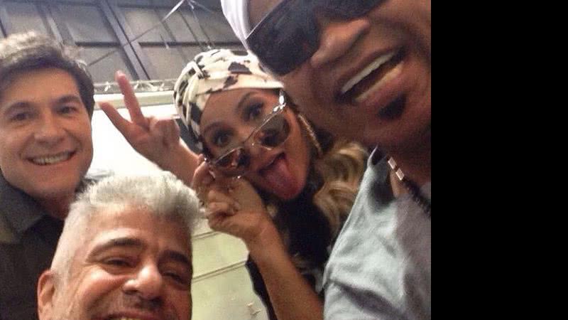 Imagem Claudia Leitte passa dia com Lulu Santos, Carlinhos Brown e Daniel