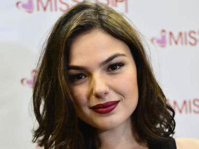 Imagem Isis Valverde admite que já pensou em abandonar carreira