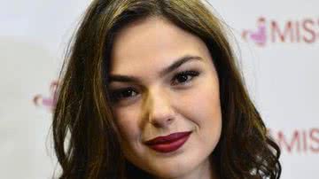 Imagem Isis Valverde admite que já pensou em abandonar carreira