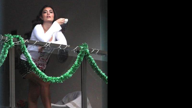 Imagem Juliana Paes curte férias com o filho Pedro