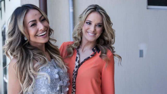 Imagem Sem frescuras: Sabrina Sato almoça no bandejão, com funcionários da Record