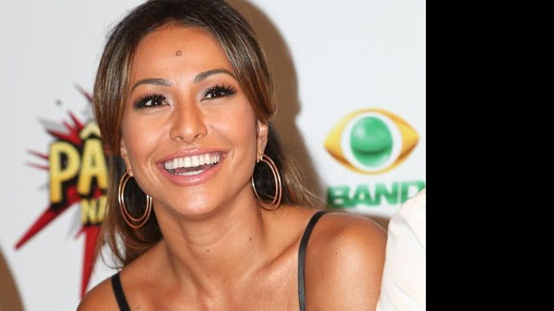 Imagem Sabrina Sato é impedida de se despedir no ar no "Pânico"