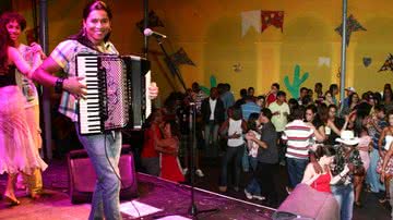 Imagem Forró solidário terá Zelito Bezerra e Banda Forrozão e Torres da Lapa