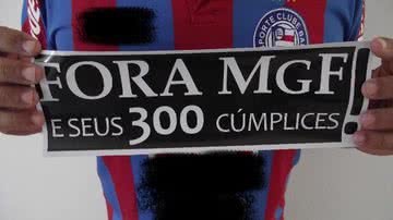 Imagem Grupo de torcedores cria adesivo contra MGF e Conselho Deliberativo