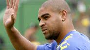 Imagem Adriano terá que pagar R$ 110 mil à modelo que levou tirou