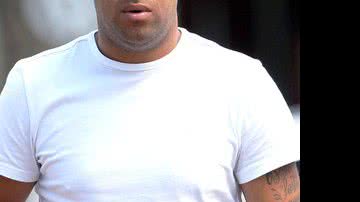 Imagem Palmeiras fala em ‘questão humana’ e espera primeiro passo de Adriano