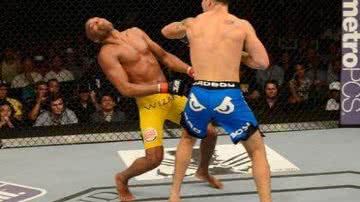 Imagem Anderson Silva perde cinturão para Chris Weidman