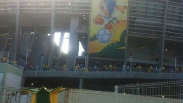 Imagem Bocão News flagra seleção brasileira chegando na Fonte Nova