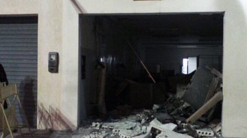 Imagem Bandidos explodem agência do Bradesco em Itatim