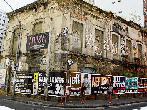 Imagem Vereador propõe que prefeitura tome posse de imóveis abandonados