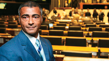 Imagem Romário deve se filiar ao PR e concorrer ao Senado