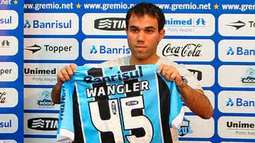 Imagem Wangler é confirmado como primeiro reforço da era Schimidt