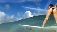 Imagem Surfista americana arranca suspiros de internautas ao publicar vídeo