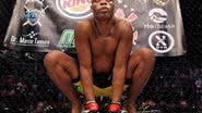 Imagem Anderson Silva volta ao Brasil e muda rotina de treinamentos