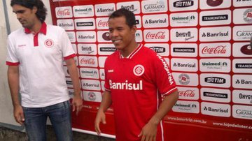 Imagem Sport anuncia contratação do atacante Marcos Aurélio