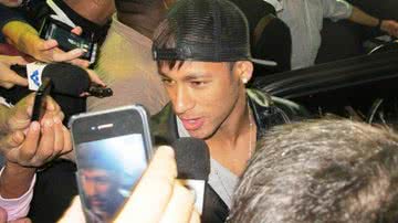 Imagem Real e Barcelona disputam compra de Neymar após propostas
