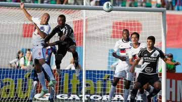 Imagem Em noite de Marcelo Lomba, Bahia empata com a Ponte Preta