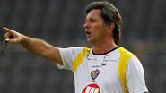 Imagem Caio Júnior é demitido do Vitória