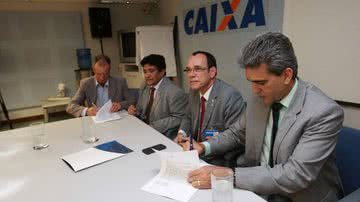 Imagem Caixa e FBF assinam contrato de patrocínio ao futebol baiano