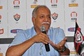 Imagem Raimundo Queiroz não é mais diretor de futebol do Vitória