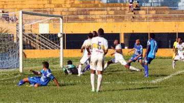 Imagem Jacobina e Colo Colo empatam no primeiro jogo da final da 2ª divisão