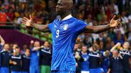Imagem Super Mario decide e Itália vence Inglaterra