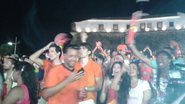 Imagem Holandeses e brasileiros comemoram vitória da ‘laranja mecânica’ na Barra
