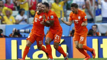 Imagem Holanda vira no fim, elimina México e avança às quartas