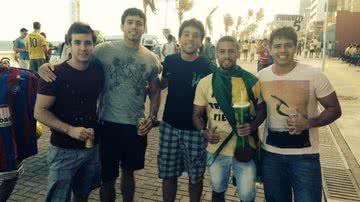 Imagem Jovens de Salvador se queixam de 'falta de gringas' na Fan Fest