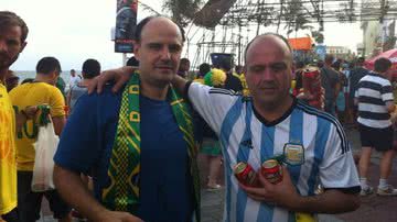 Imagem Fan Fest: torcida se aglomera no Farol e lota bares na Barra
